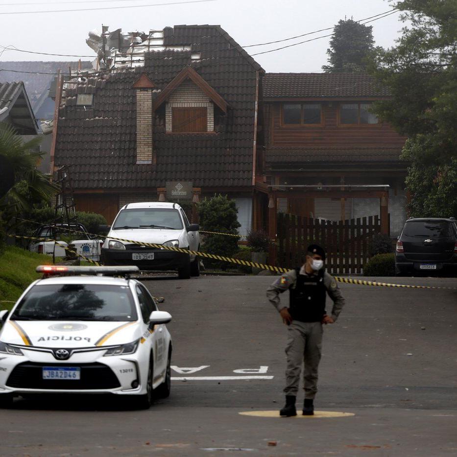 At least 10 are killed as a small plane crashes into a Brazilian town popular with tourists